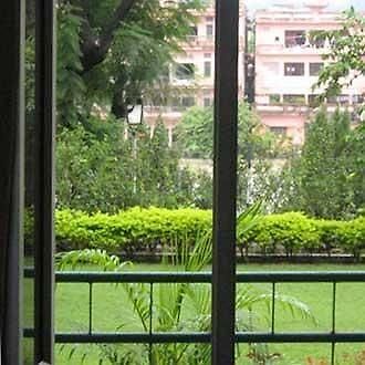 Hôtel Rahi Tourist Bungalow à Moradabad Extérieur photo