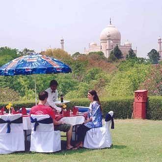 Hôtel Rahi Tourist Bungalow à Moradabad Extérieur photo